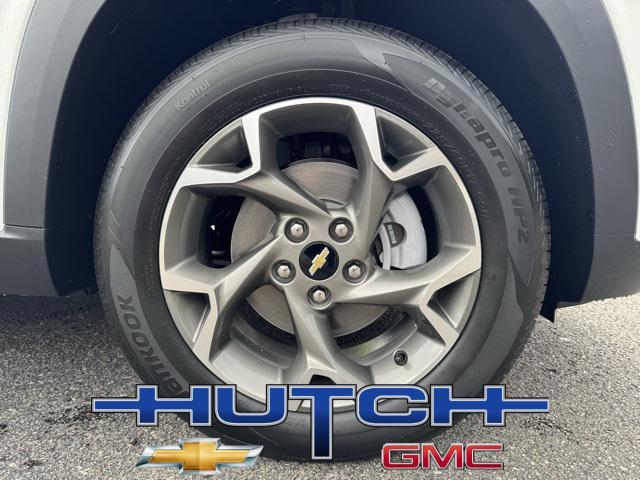 new 2025 Chevrolet Trax car, priced at $24,235