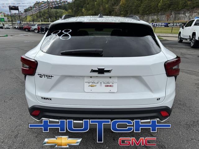 new 2025 Chevrolet Trax car, priced at $24,235