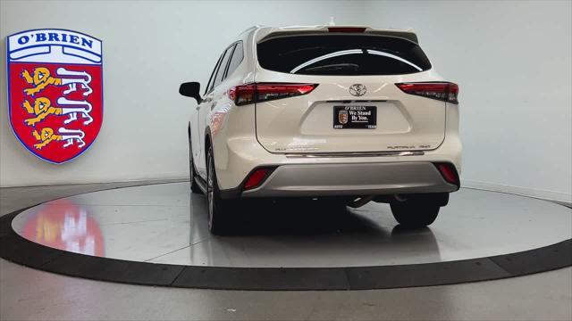 used 2020 Toyota Highlander car, priced at $34,900