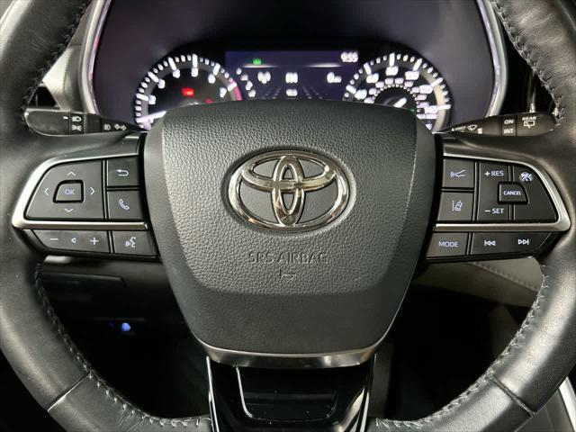 used 2020 Toyota Highlander car, priced at $34,900