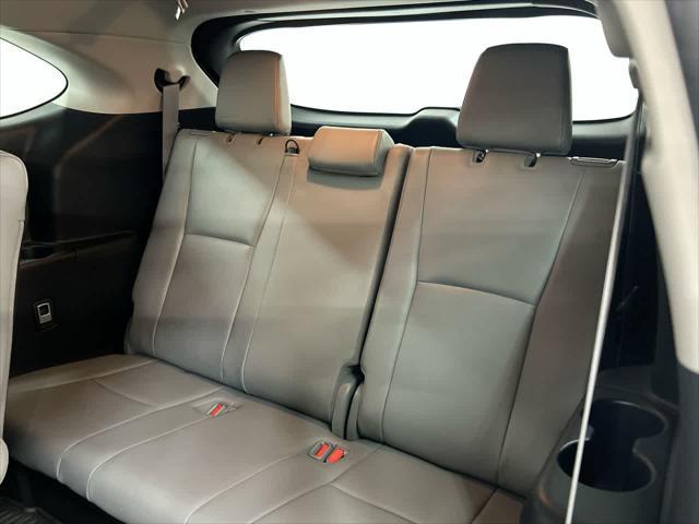 used 2020 Toyota Highlander car, priced at $34,900