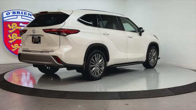 used 2020 Toyota Highlander car, priced at $34,900