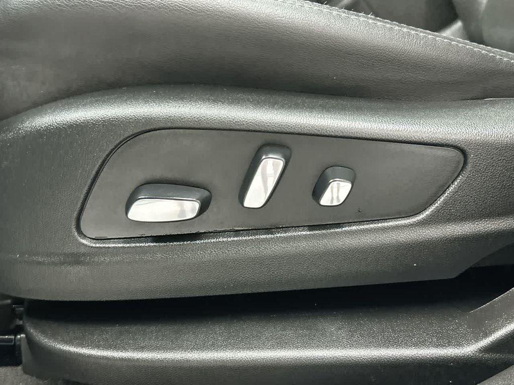 used 2020 Cadillac XT5 car, priced at $18,500