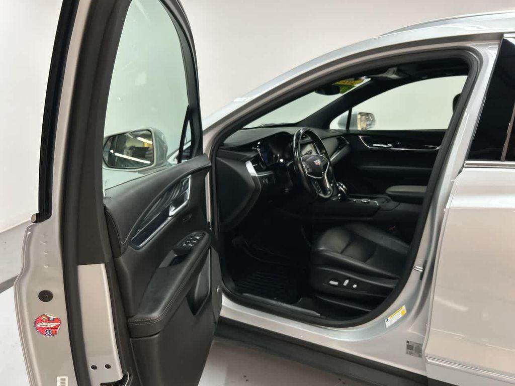 used 2020 Cadillac XT5 car, priced at $18,500