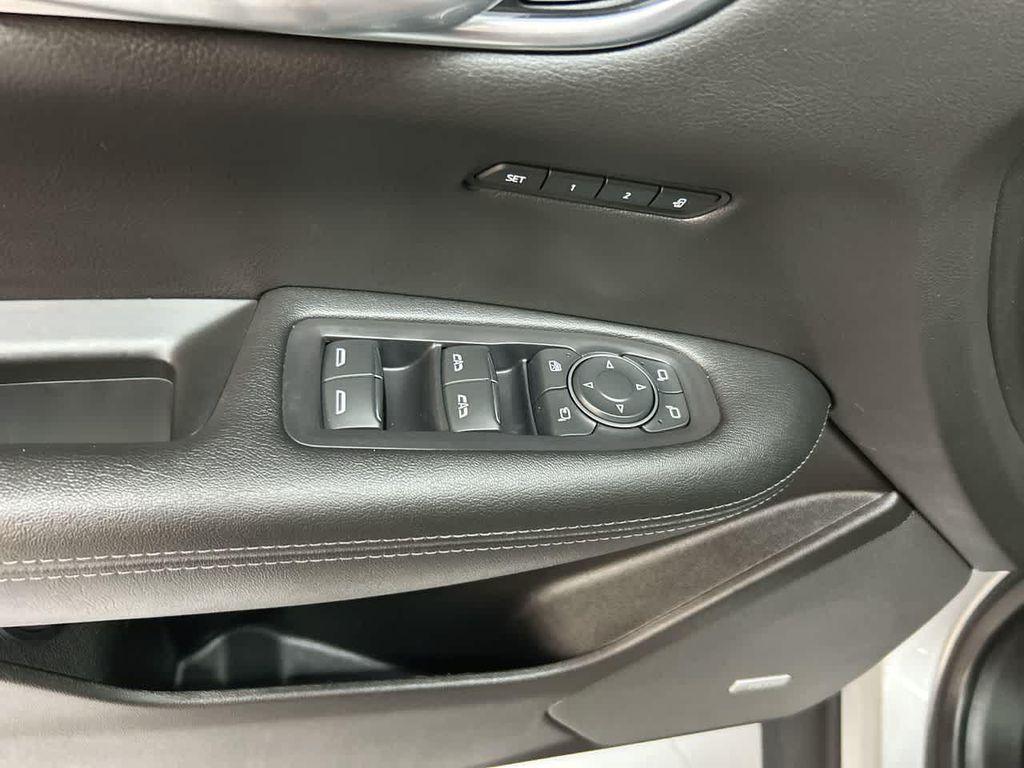 used 2020 Cadillac XT5 car, priced at $18,500