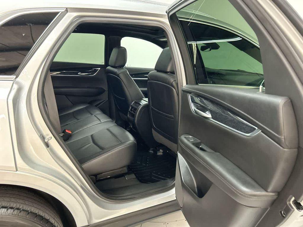 used 2020 Cadillac XT5 car, priced at $18,500