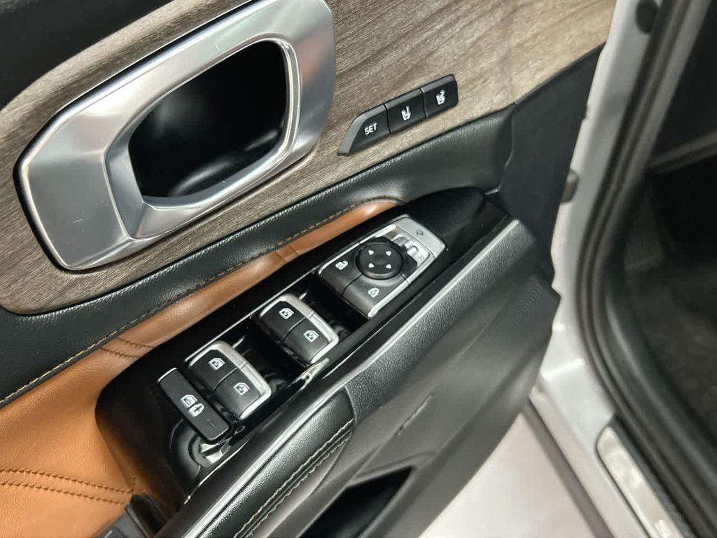 used 2022 Kia Sorento car, priced at $23,500