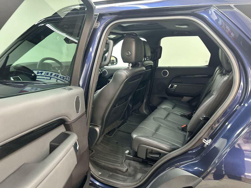 used 2018 Land Rover Discovery car, priced at $16,499