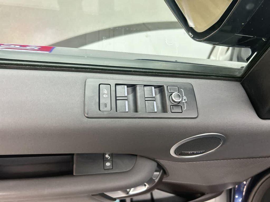 used 2018 Land Rover Discovery car, priced at $16,499