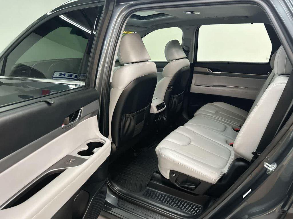used 2022 Hyundai Palisade car, priced at $26,000