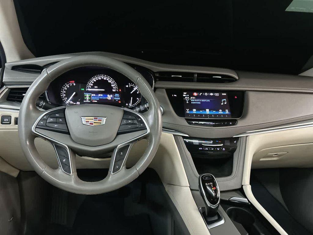 used 2018 Cadillac XT5 car, priced at $15,500