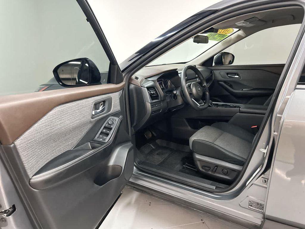 used 2021 Nissan Rogue car, priced at $18,900