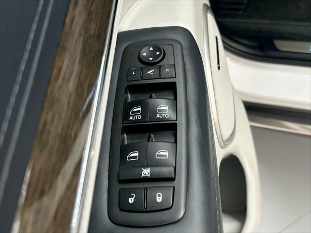 used 2018 Jeep Grand Cherokee car, priced at $20,900