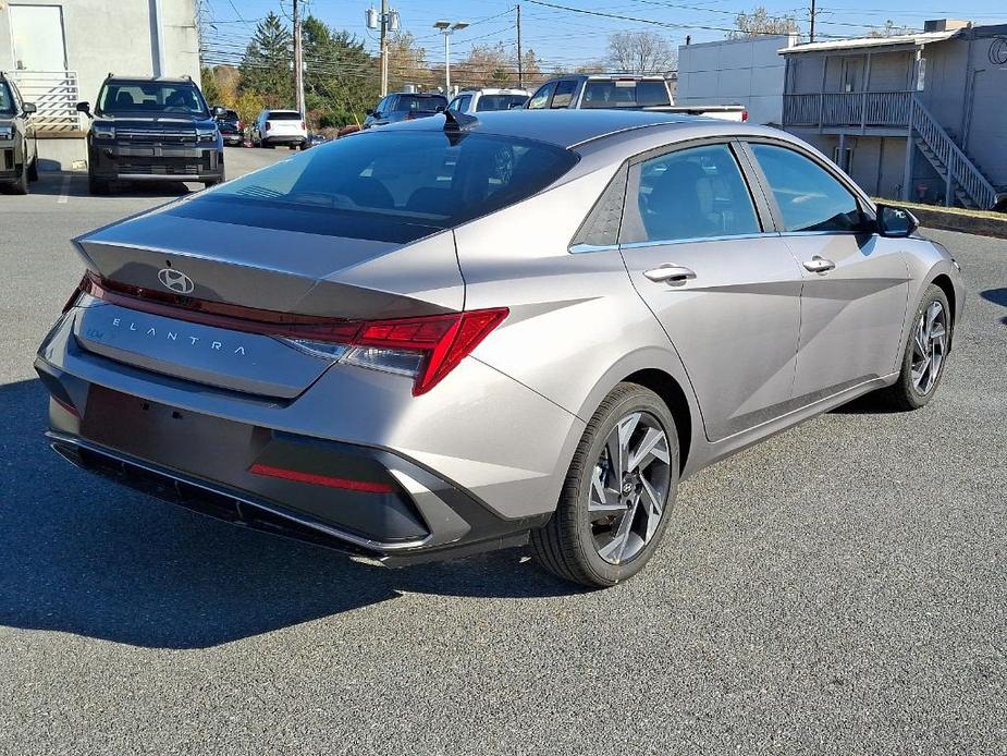 new 2025 Hyundai Elantra car, priced at $27,265