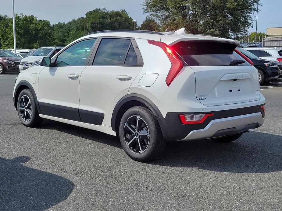 new 2024 Kia Niro Plug-In Hybrid car, priced at $36,935