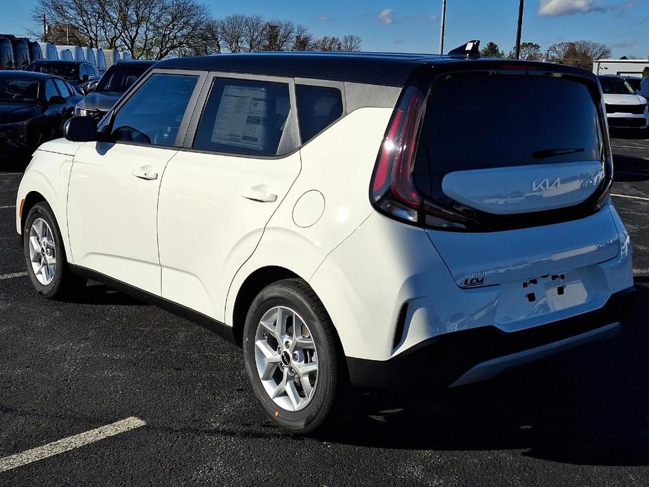 new 2025 Kia Soul car, priced at $24,685