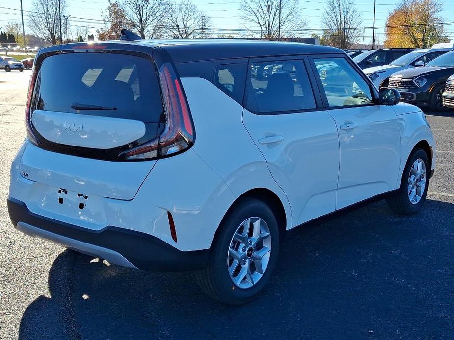 new 2025 Kia Soul car, priced at $24,685