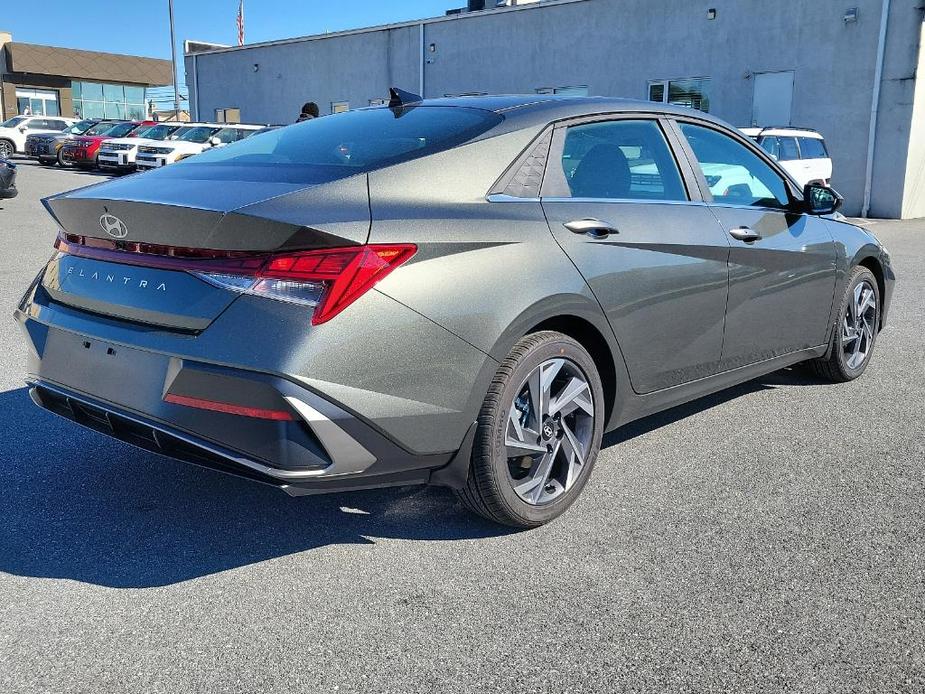 new 2025 Hyundai Elantra car, priced at $27,265