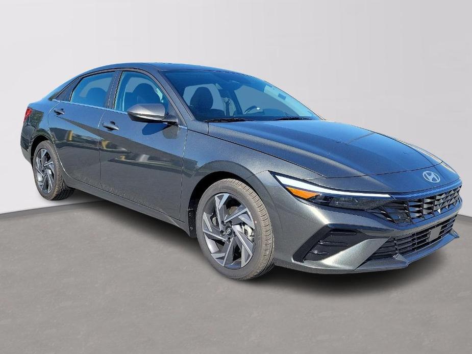 new 2025 Hyundai Elantra car, priced at $27,265