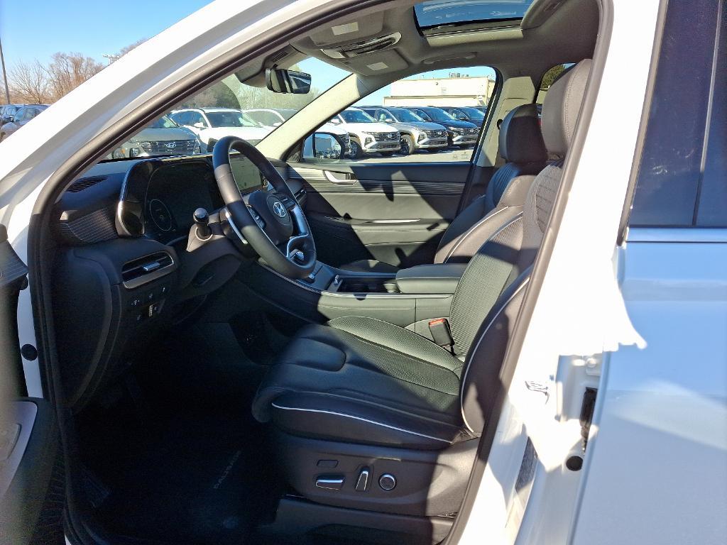 used 2024 Hyundai Palisade car, priced at $45,999