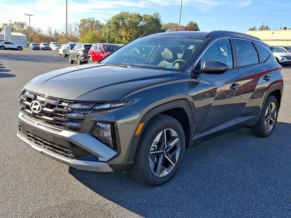 new 2025 Hyundai Tucson Hybrid car, priced at $38,400