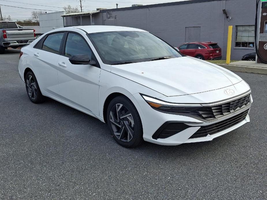 new 2025 Hyundai Elantra car, priced at $25,175