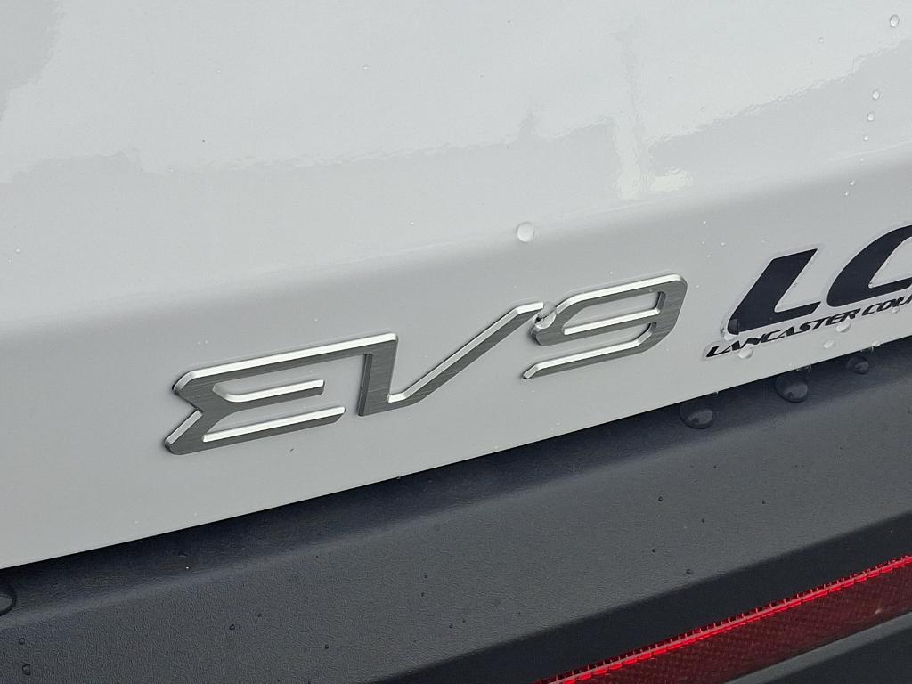 new 2025 Kia EV9 car, priced at $66,560