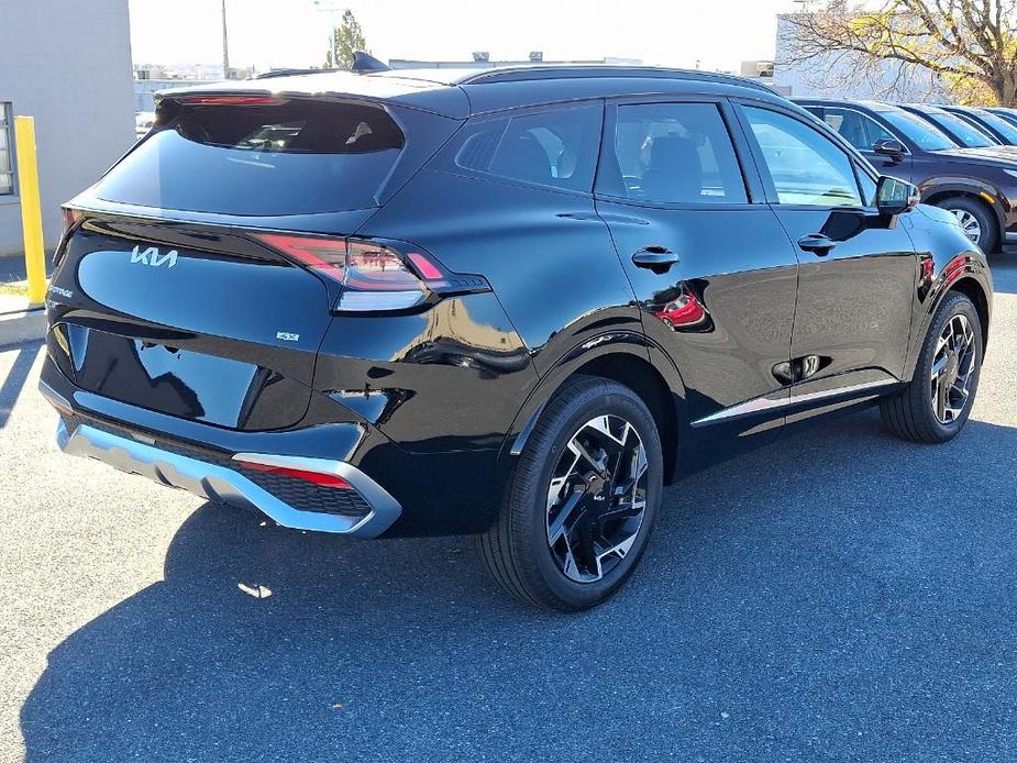 new 2025 Kia Sportage car, priced at $38,325