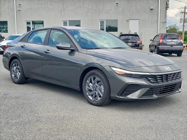 new 2024 Hyundai Elantra car, priced at $25,090