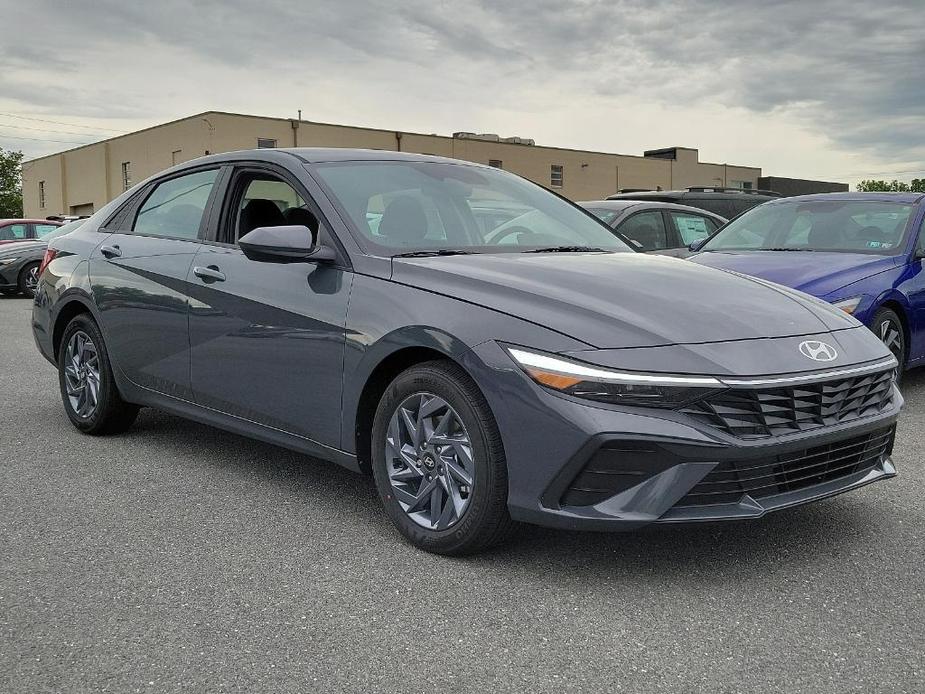 new 2024 Hyundai Elantra car, priced at $25,090