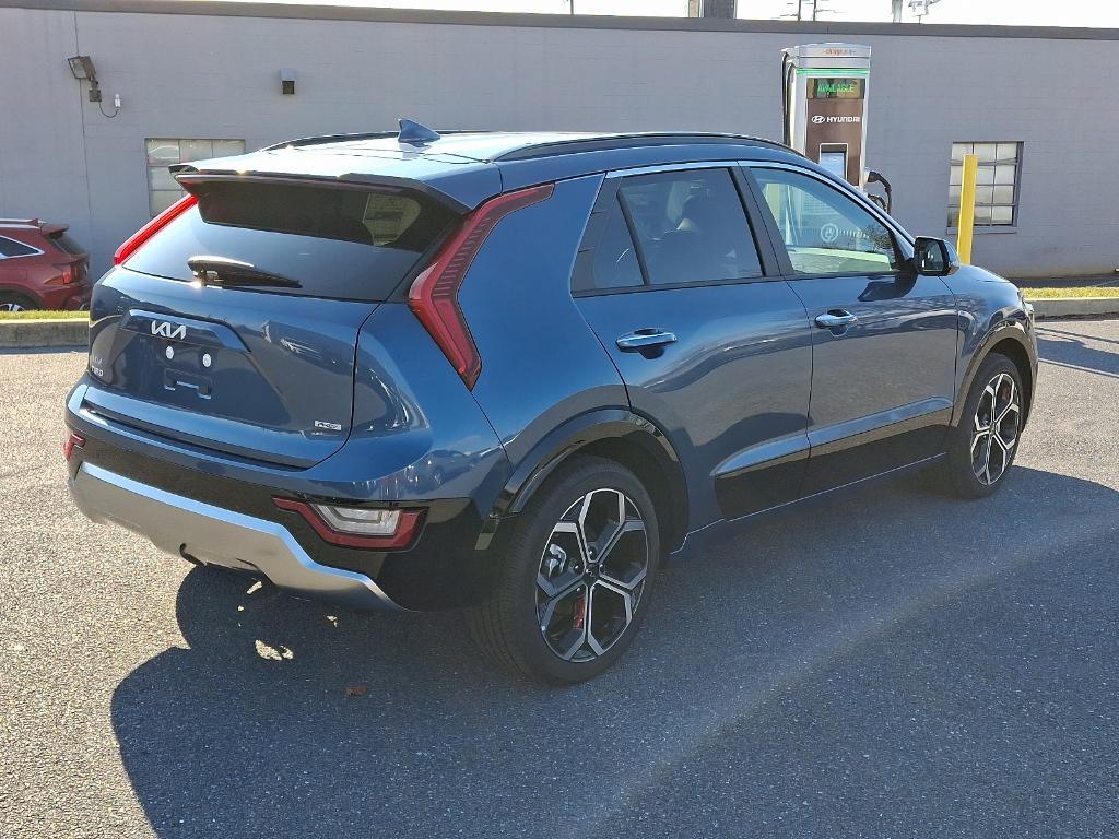 new 2025 Kia Niro Plug-In Hybrid car, priced at $42,340