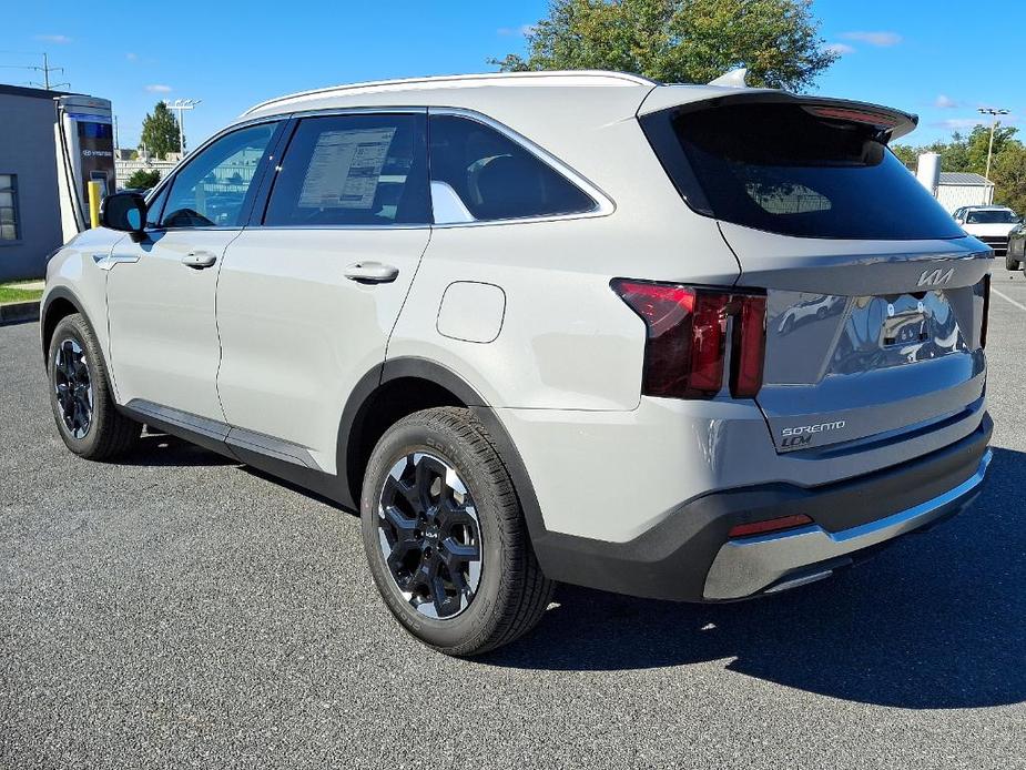 new 2025 Kia Sorento car, priced at $39,985