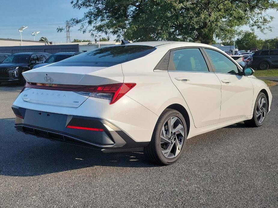 new 2025 Hyundai Elantra car, priced at $31,560