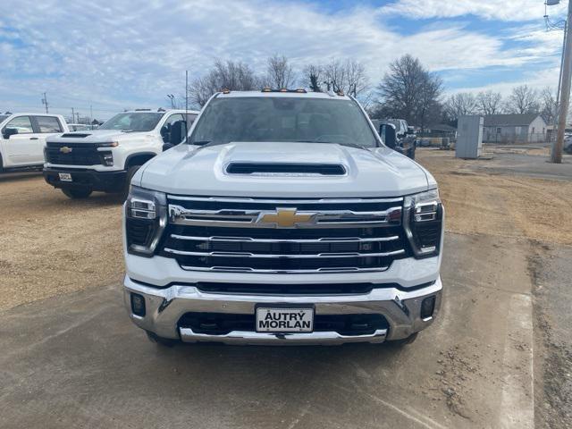 new 2025 Chevrolet Silverado 3500 car, priced at $82,215