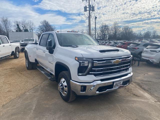 new 2025 Chevrolet Silverado 3500 car, priced at $82,215