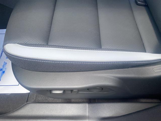 new 2025 Buick Envision car, priced at $39,495