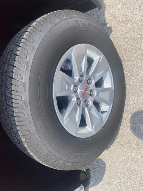 used 2025 GMC Sierra 1500 car, priced at $41,900