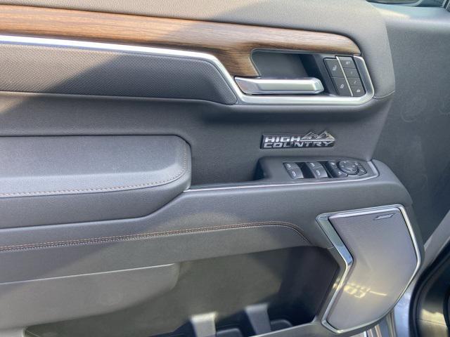 new 2025 Chevrolet Silverado 1500 car, priced at $70,373