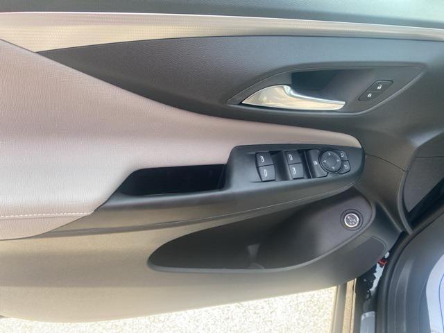 new 2025 Buick Envista car, priced at $30,334