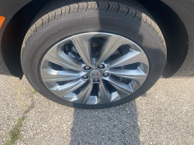 new 2025 Buick Envista car, priced at $30,334
