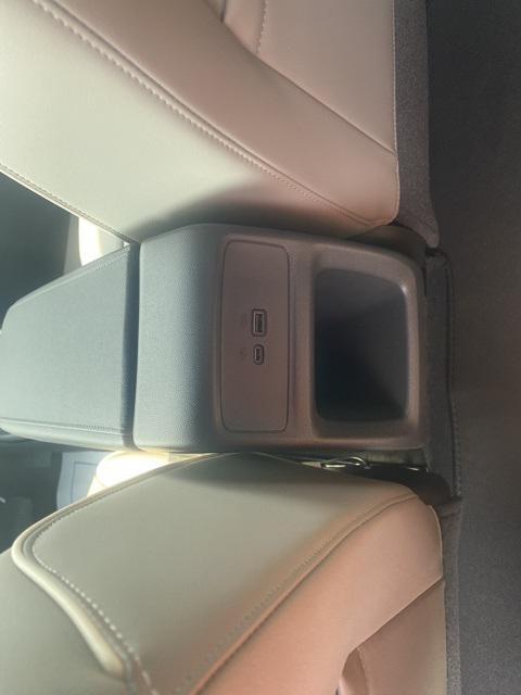 new 2025 Buick Envista car, priced at $30,334