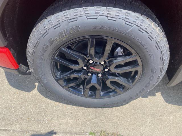 new 2025 GMC Sierra 1500 car, priced at $50,390
