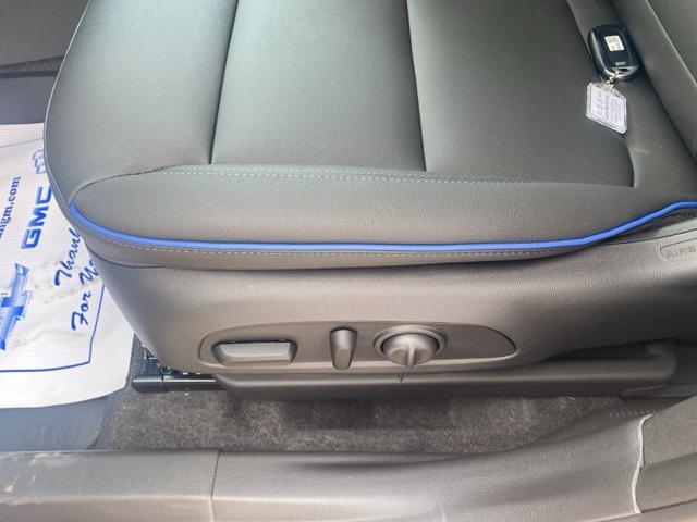 new 2025 Buick Envista car, priced at $29,848