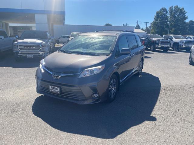 used 2018 Toyota Sienna car, priced at $25,900