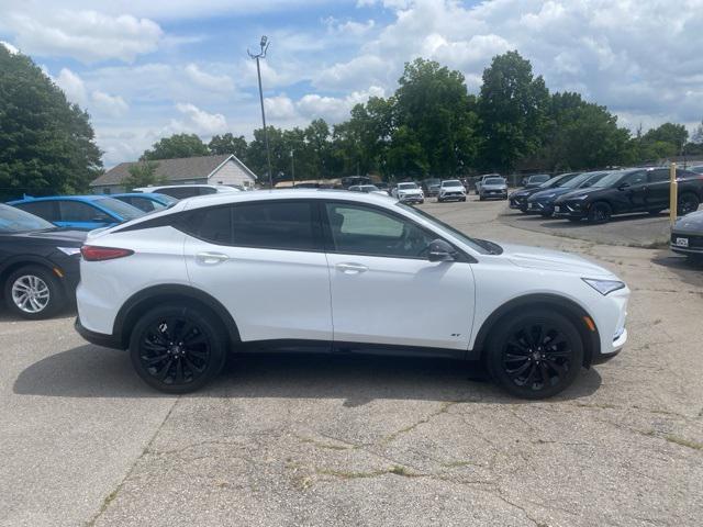 new 2025 Buick Envista car, priced at $29,087