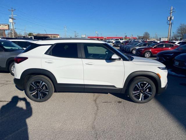 new 2025 Chevrolet TrailBlazer car, priced at $28,565