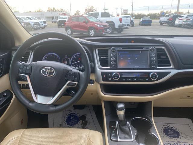 used 2016 Toyota Highlander car, priced at $22,900