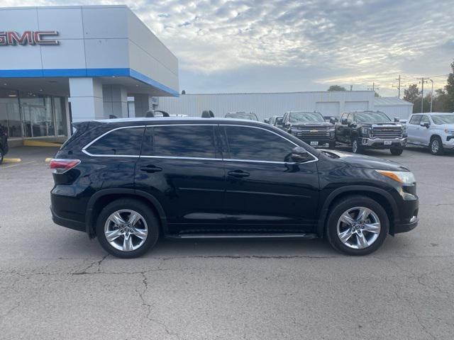 used 2016 Toyota Highlander car, priced at $22,900