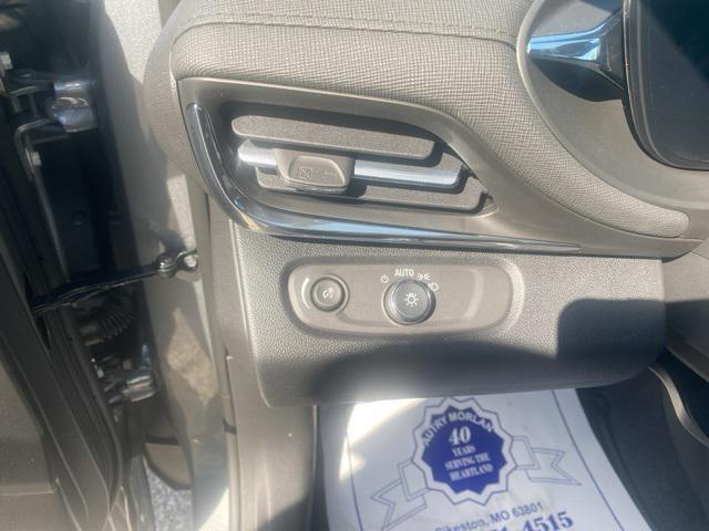 new 2025 Buick Envista car, priced at $25,762