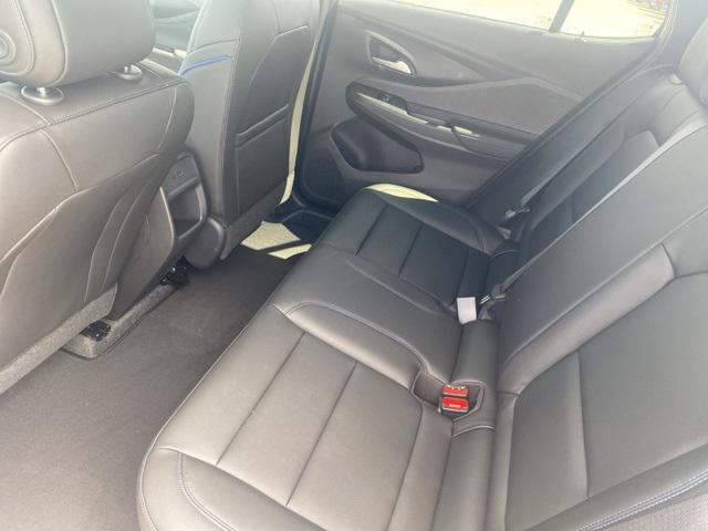 new 2025 Buick Envista car, priced at $29,438